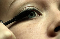 Description: Limiting or stopping the use of eye makeup when treating blepharitis is often recommended, as its use will make lid hygiene more difficult.